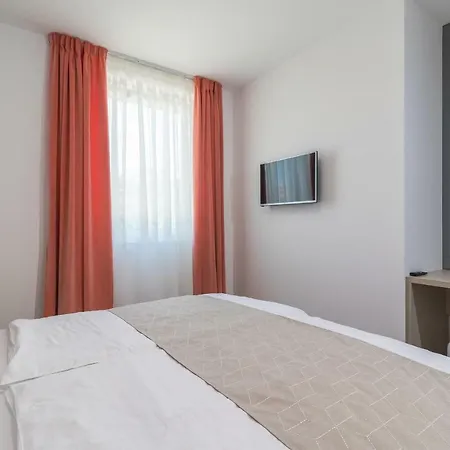 Apartment Luxury Magali 2 *